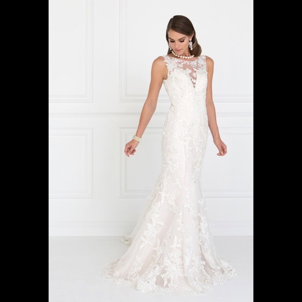 Beautiful ivory lace wedding dress